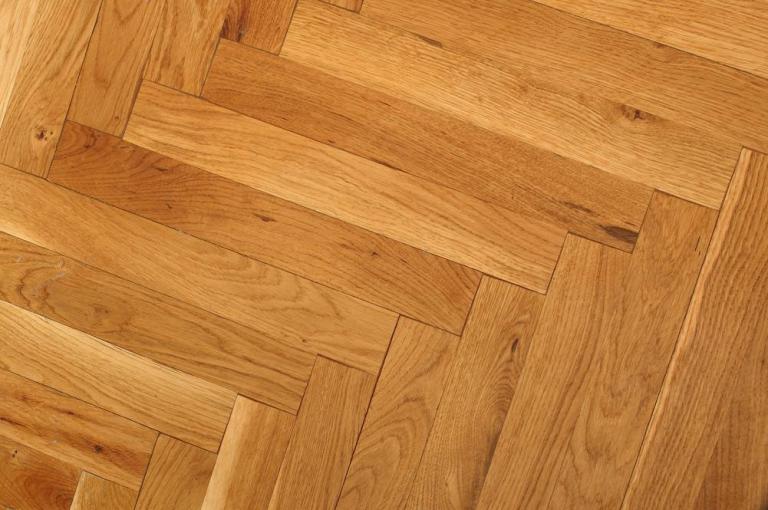 Parquet massif en bois à Guitalens-l'Albarède : conseils d'expert